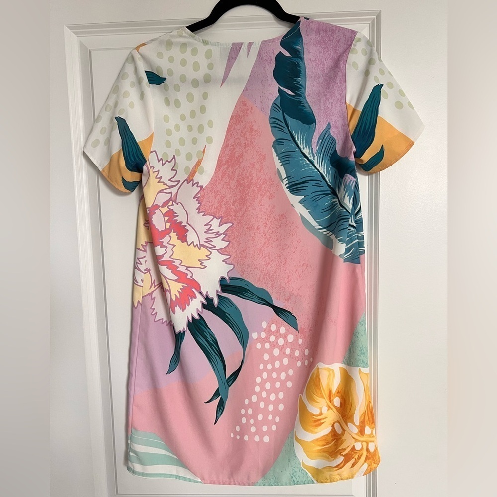 Mink Pink Women’s Tropical Floral Print Mini Dress size XXS - Picture 2 of 4